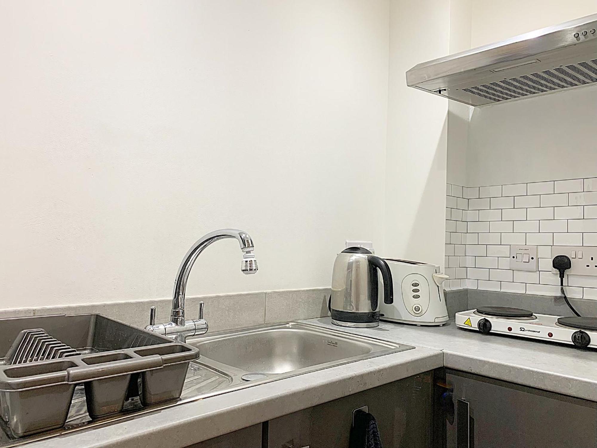 Cozytomari Apartment Лондон Екстериор снимка