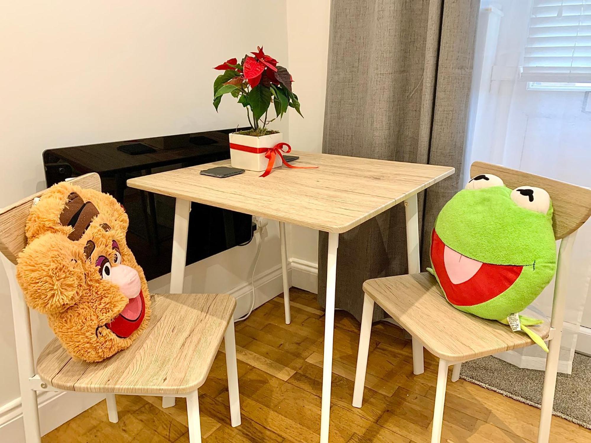 Cozytomari Apartment Лондон Екстериор снимка